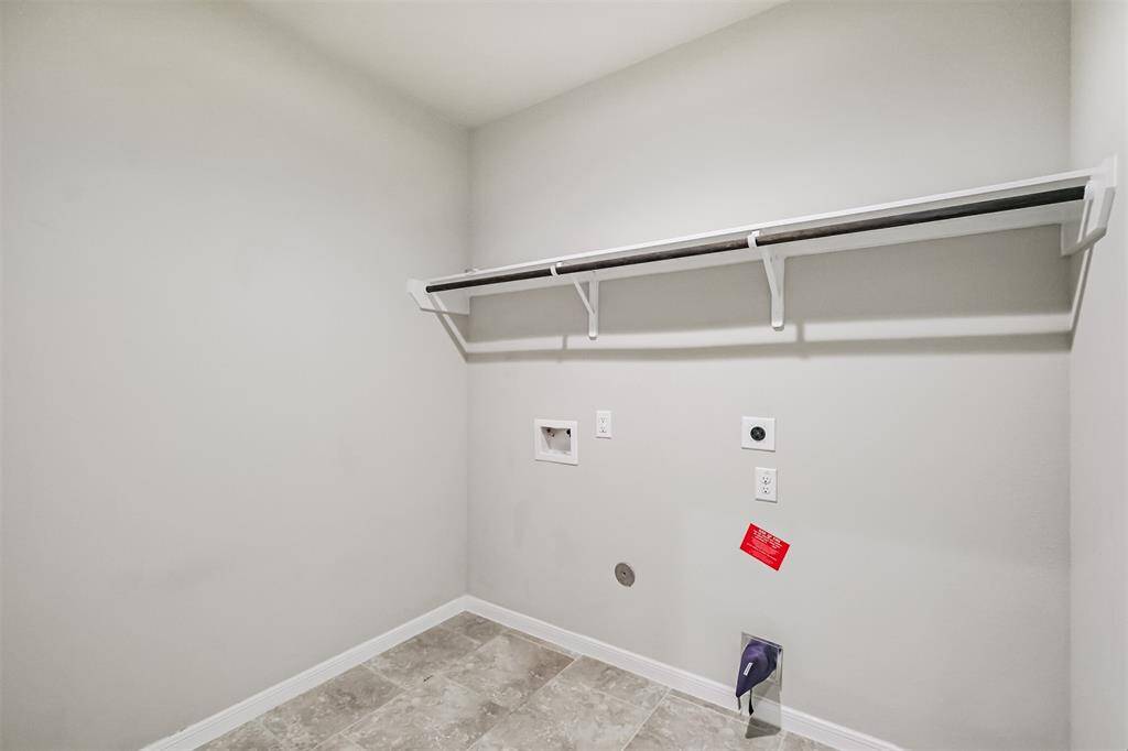 Large Utility Room in house