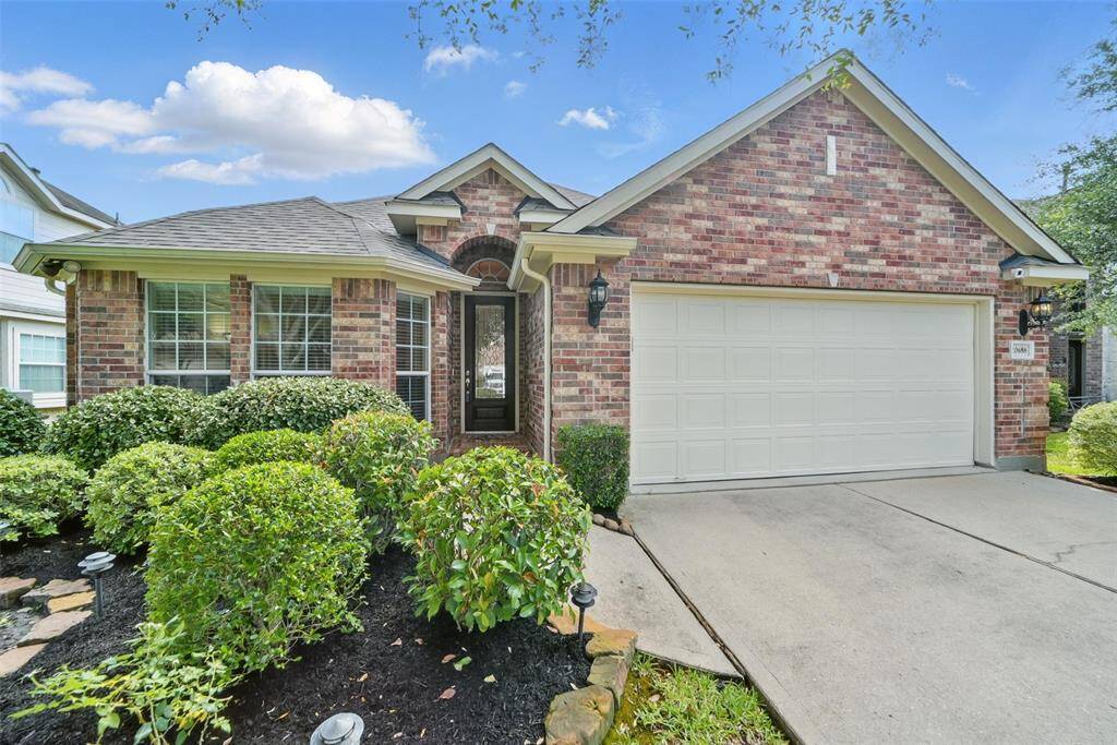 Well cared for all brick home in the Park at Oakhurst