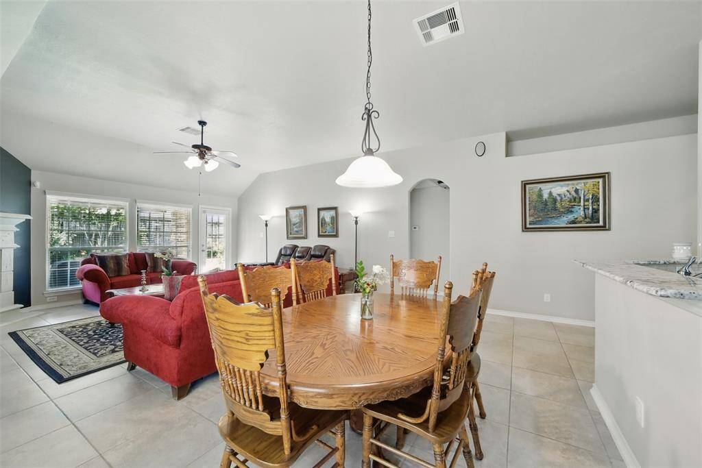 Breakfast area