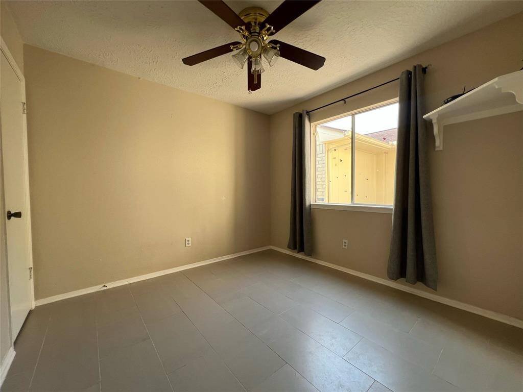 Guest Room 1