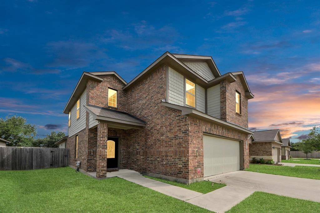 Welcome to 2214 Patriot Bend, Missouri City, TX 77489!
