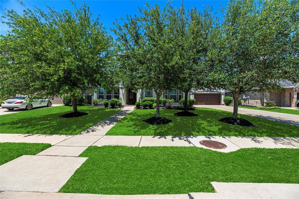 Front of the home showcasing the walk way.