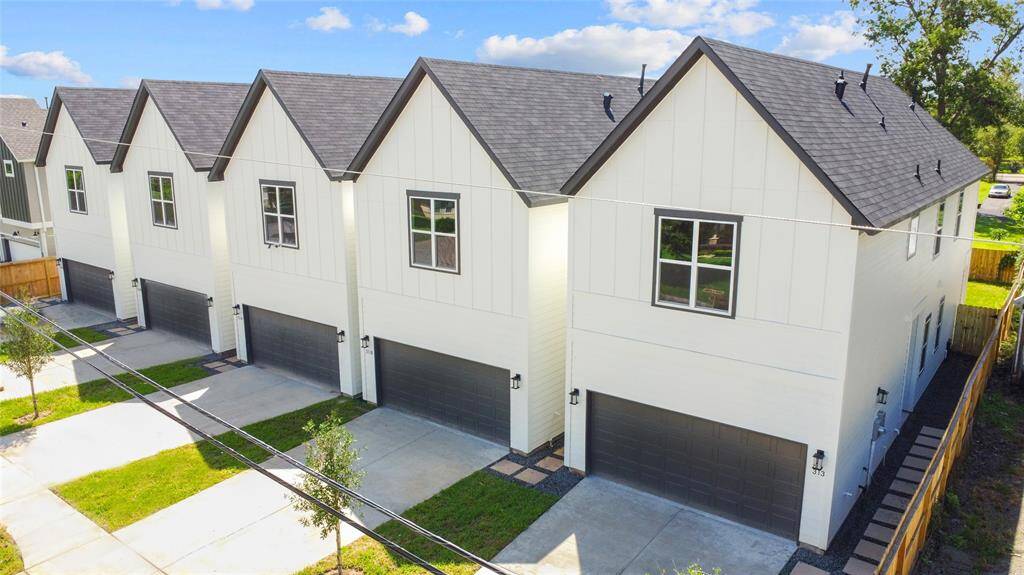 Welcome to Marcella Estates! 5 stunning new 2-story contemporary residences by Setting Stone Builders. Gutters added after these photos.