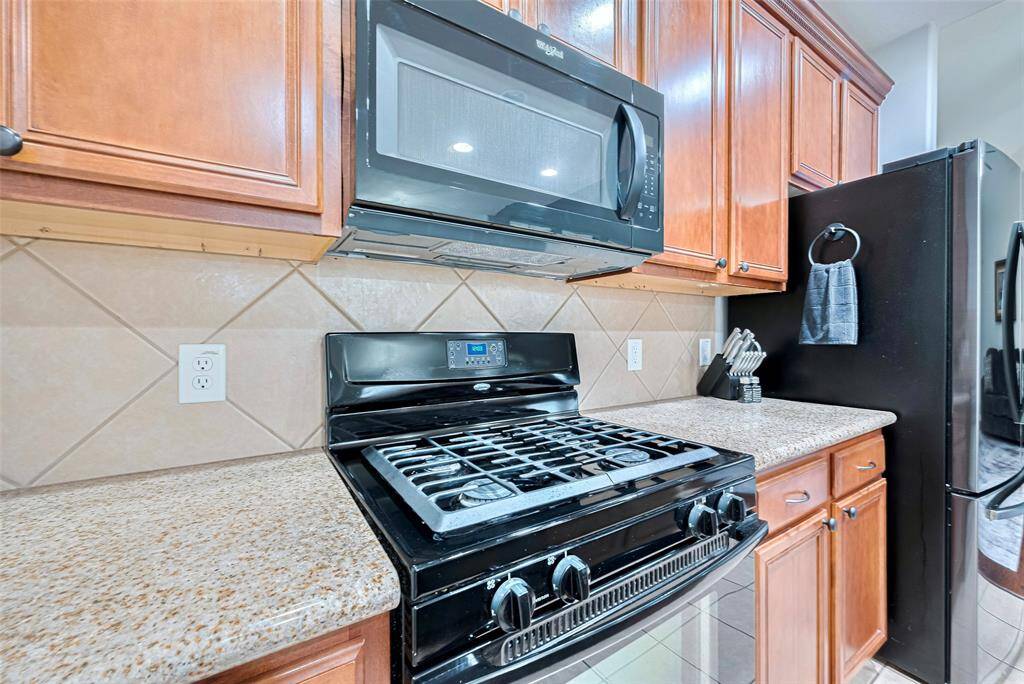 The chef in the family will love the gas range.