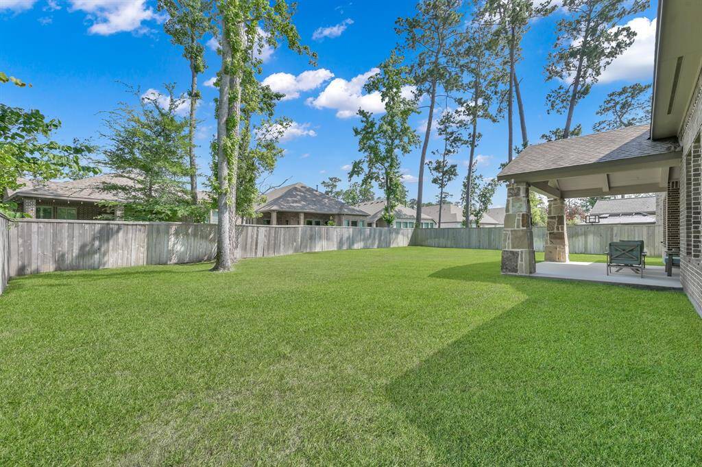 10,000+ sq ft corner lot located on a cul-de-sac street!