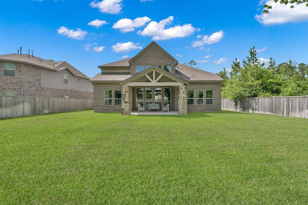 10,000+ sq ft corner lot located on a cul-de-sac street!