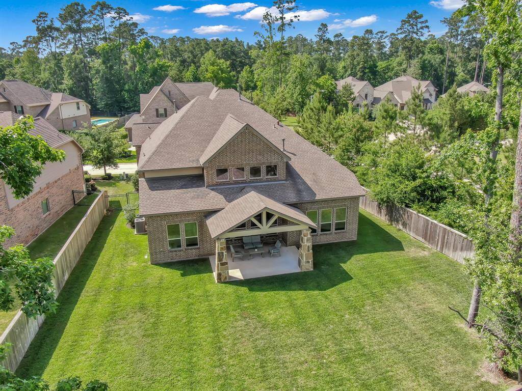10,000+ sq ft corner lot located on a cul-de-sac street!