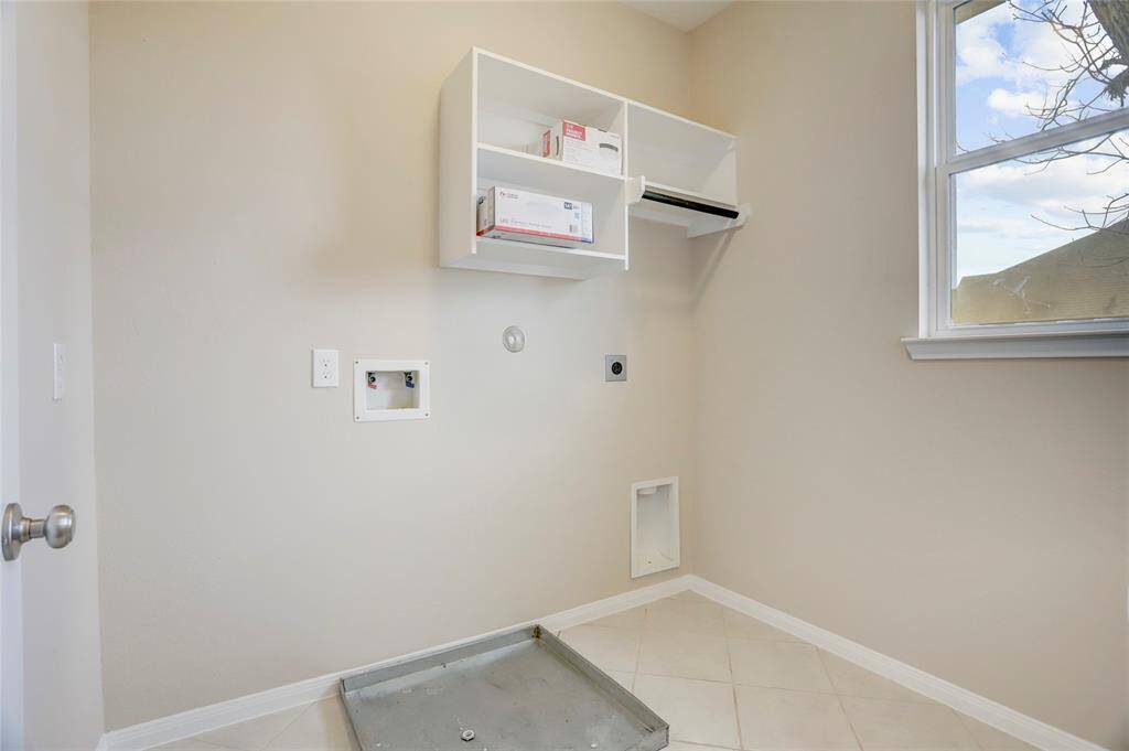 Second laundry room upstairs