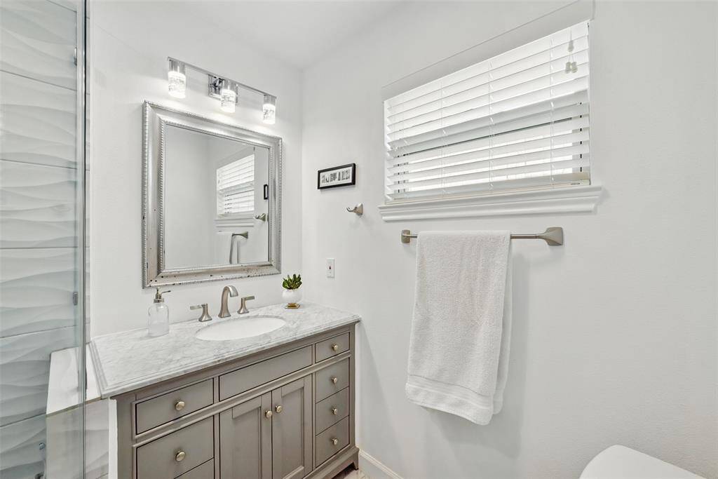 ANOTHER VIEW OF THE EN-SUITE.