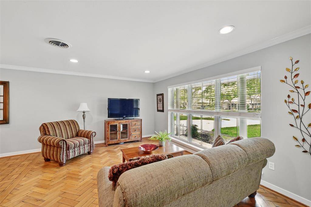ANOTHER VIEW OF THE FORMAL LIVING AREA.