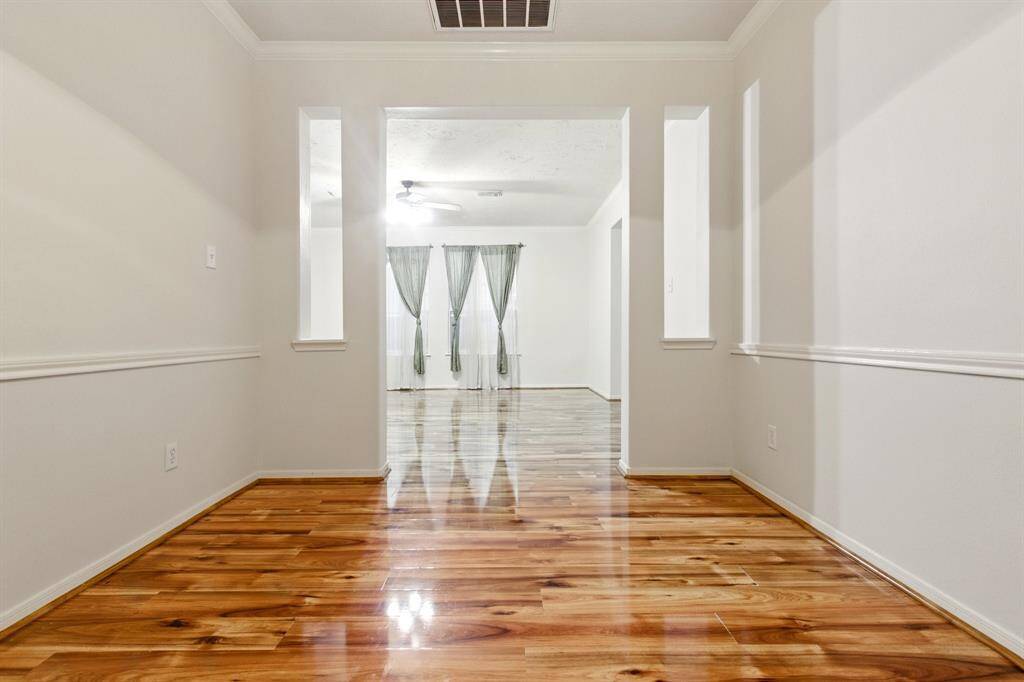 formal dining room