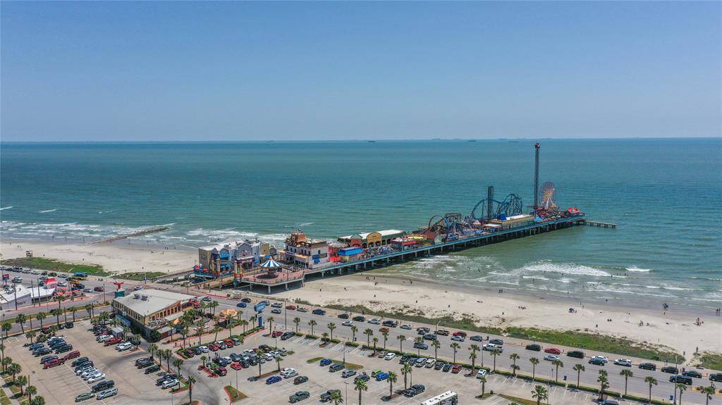 The Pleasure Pier is just 3 miles down the Seawall