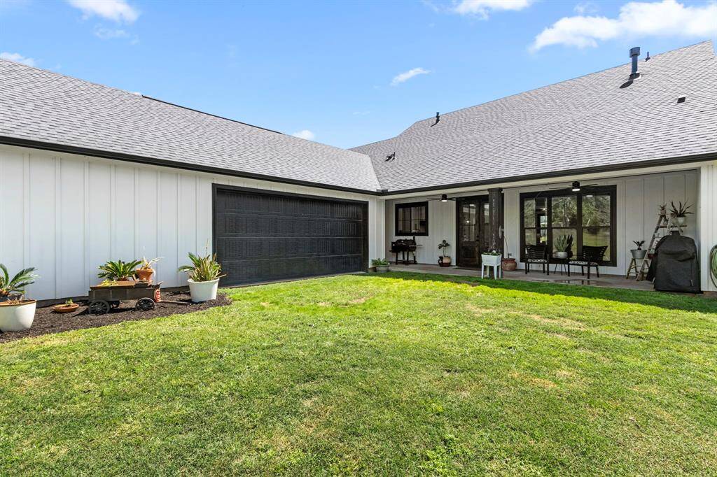 Large Section of the backyard that would be ideal for a pool. No utilities run in this area of the yard.