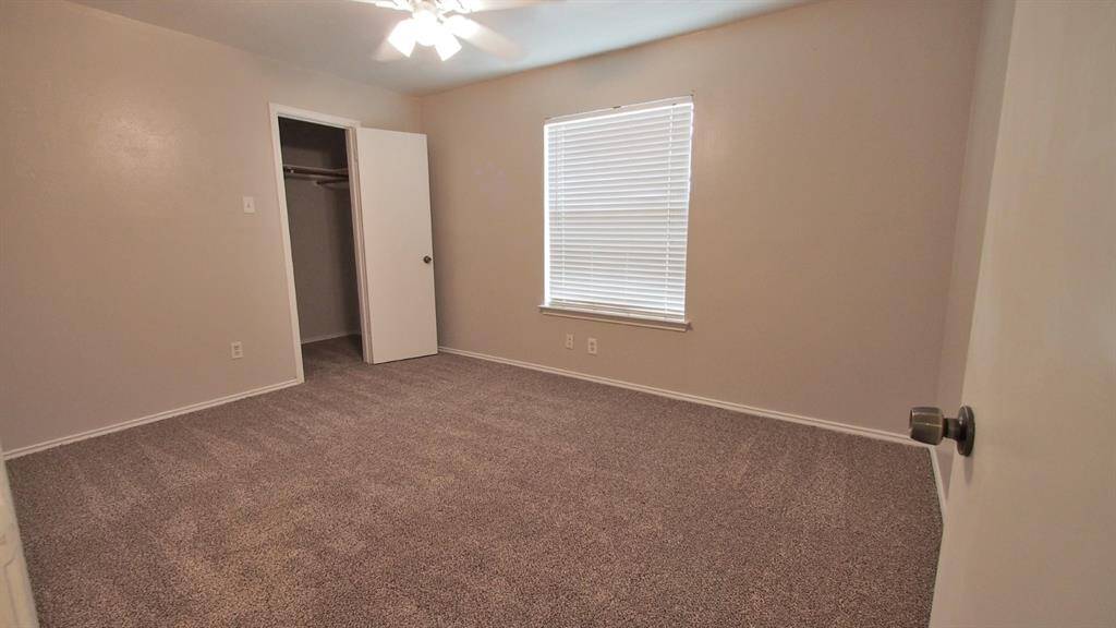 Large 2nd Bed-room