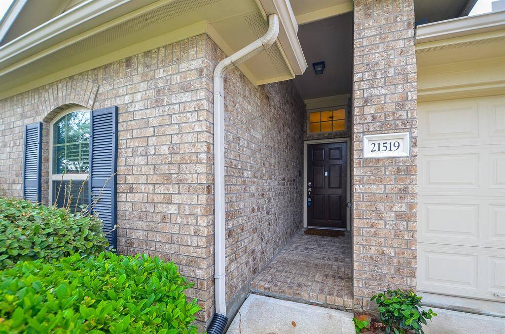 Built by Taylor Morrison offering 3 bedrooms plus study, 2 baths and 2 car garage