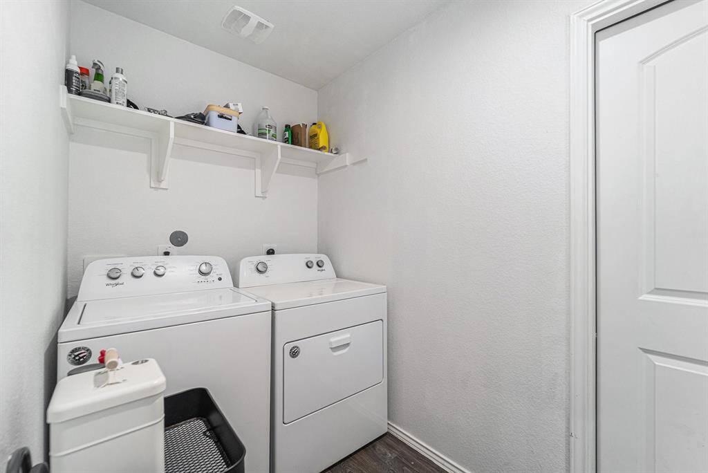Laundry Room/Garage Door Entrance