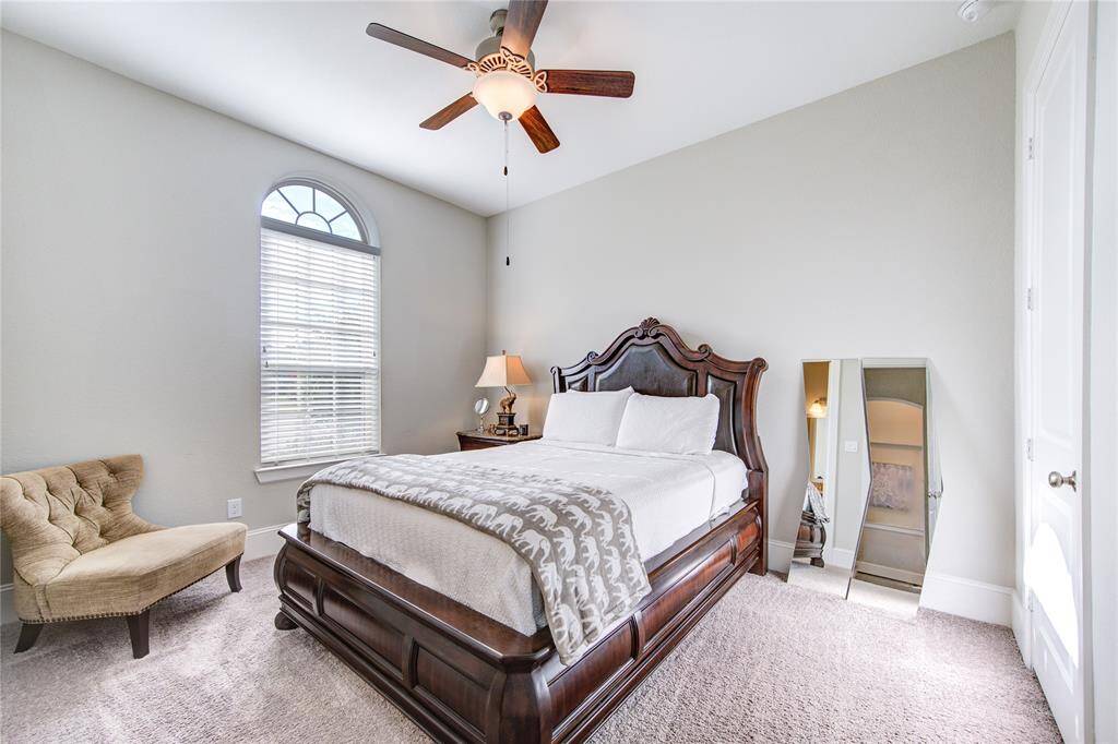 Guest bedroom