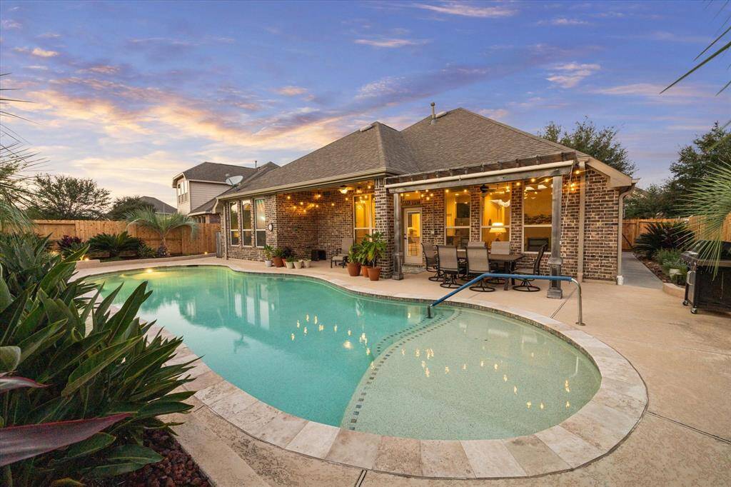 Salt water pool - 48 ft. overall - 7 ft. tanning deck, 41 ft. swim area. 3.5 to 4.5 ft. depth