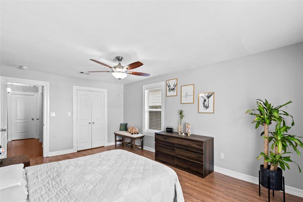 Large bedroom