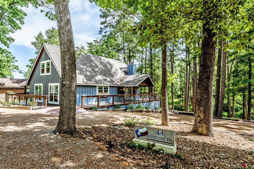 2 bed/2 bath home on 0.8 acres. Waterfront on smaller lake and access to larger lake via neighborhood boat ramp very nearby. You will know you are home when you see the custom designed address stone. Home was fully leveled in 2024.