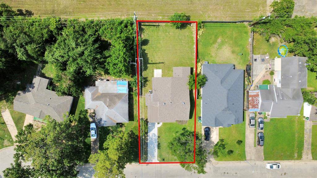 Nestled on a serene lot with NO BACK NEIGHBORS,this charming home offers a tranquilretreat from the hustle and bustle.