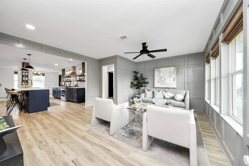 Welcome to a living room thateffortlessly combines comfort andstyle.