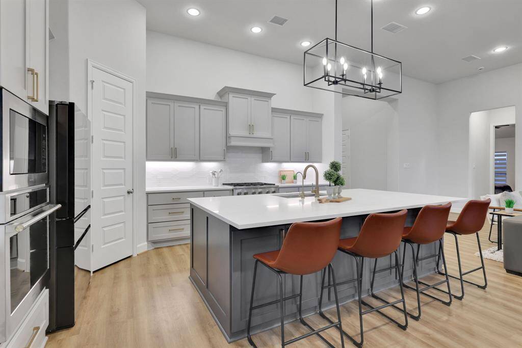 Convenient breakfast bar