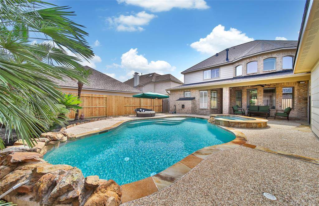 Saltwater Pool was built in 2009 by Pulliam and is approx 6 ft deep. Pool motor was replaced in 2022 and can be controlled easily via iAqualink app.