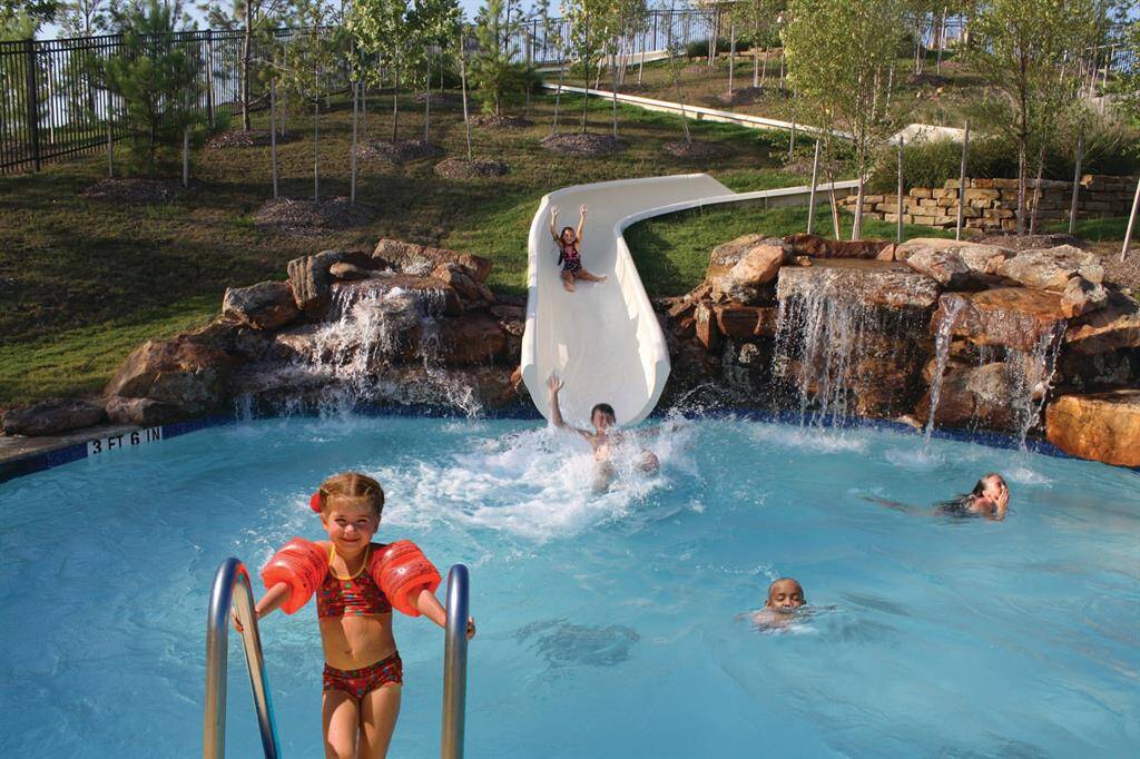 From swimming laps to sliding down our 140-foot water slide, soak up fun in the sun at our three pool complexes.