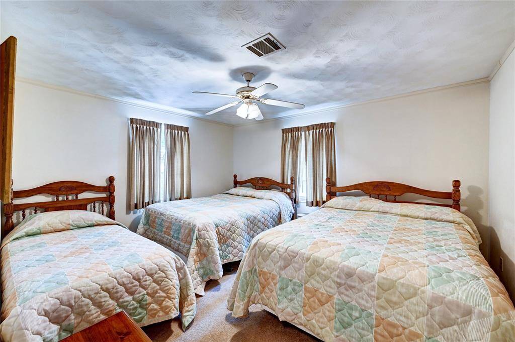 11x15 Bedroom.