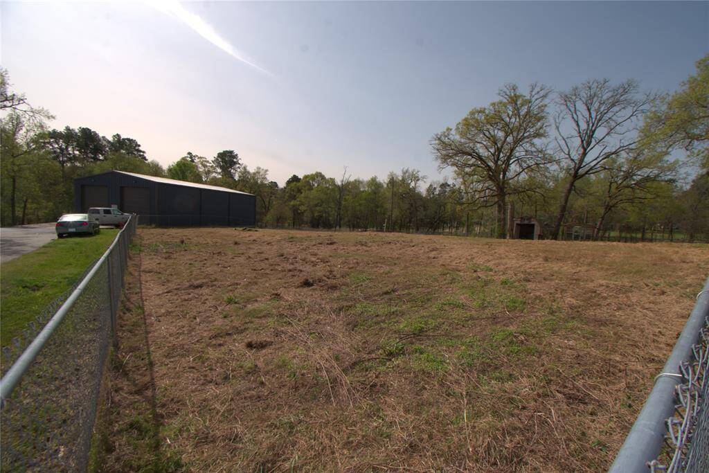 6 Lots Yard - Left Side