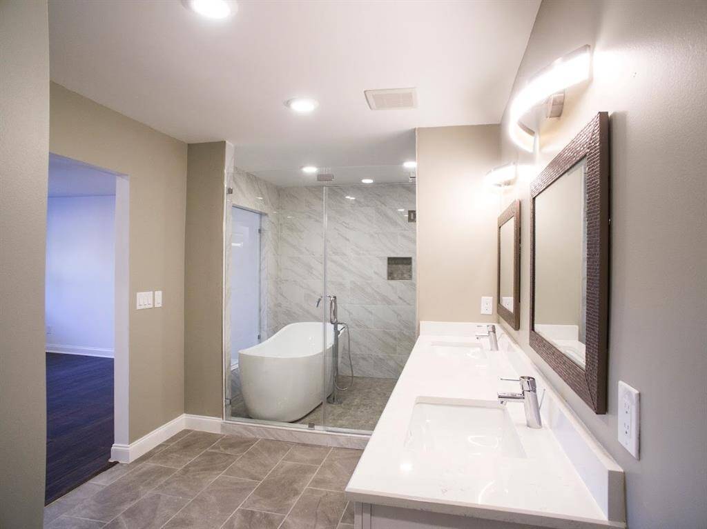 Master bath one final angle.