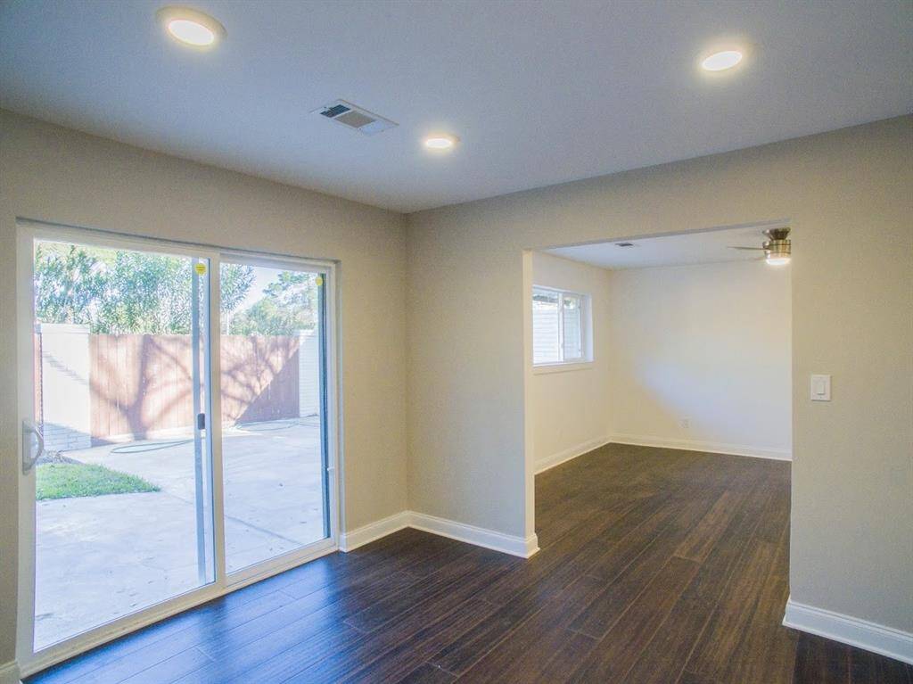 This is the flex room next to master bedroom. Can you imagine what you can do with it?