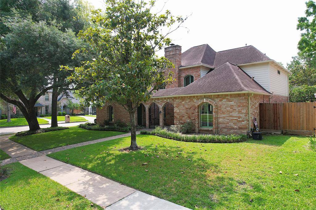 Nestled on a corner lot and cul-de-sac street, this home is ideal for those seeking a private suburban setting.