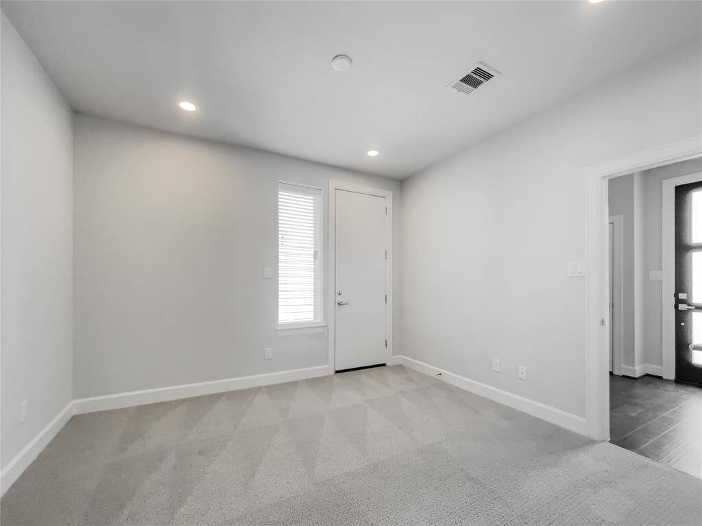 1st floor bedroom.