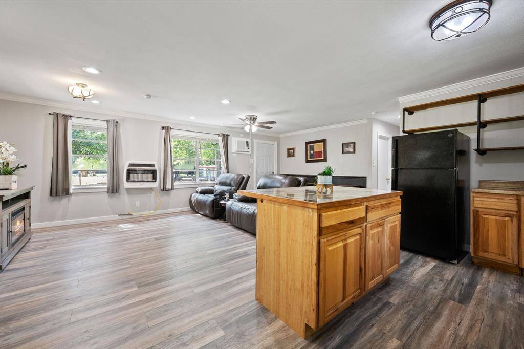This home has a lovely amount of space to function perfectly.
