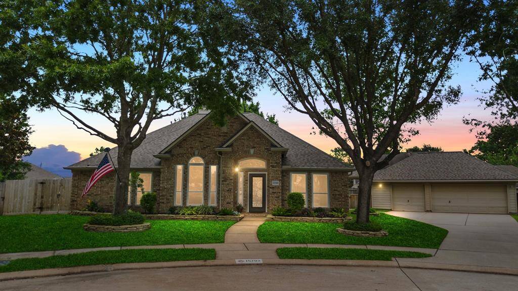 Welcome home to 15702 Sweetrose!
