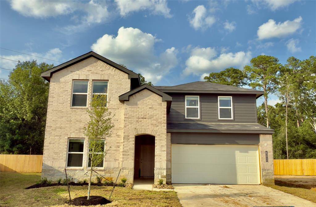 Amazing Two Story in Grand Pines!