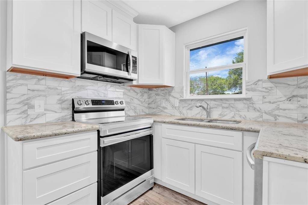 Kitchen, open to family room