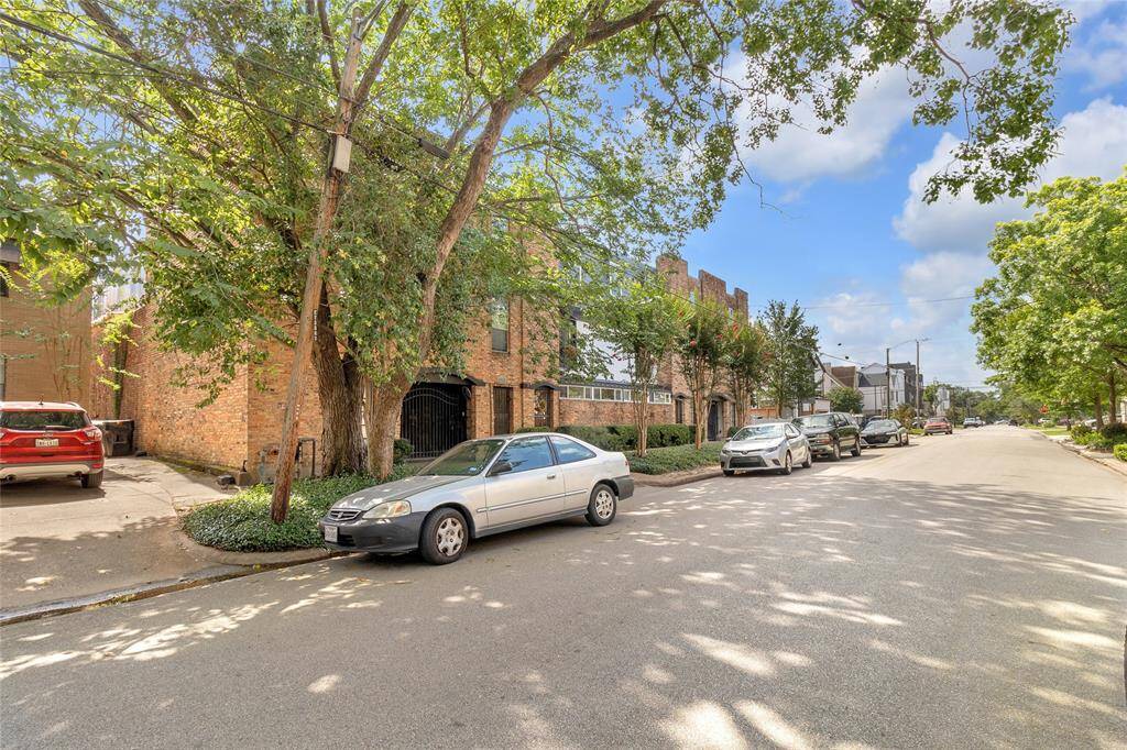 Charming city condo nestled in a quiet neighborhood, offering the perfect blend of urban convenience and peaceful living.