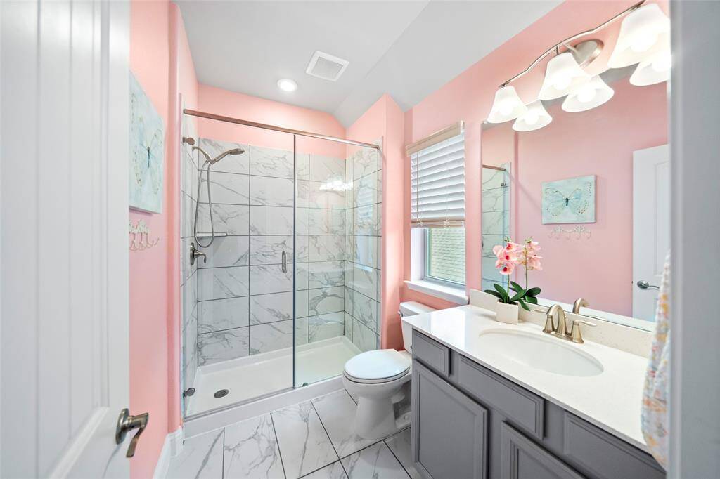 Ensuite bath