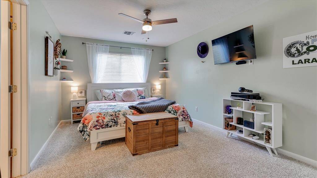 2nd bedroom