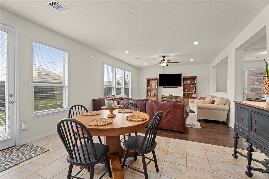 Breakfast room (15 x 9)View from Kitchen to Living Room