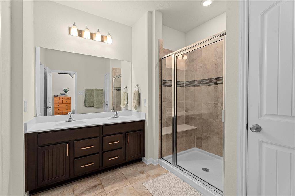 Owner's Bathroom (13 x 8) View from doorway