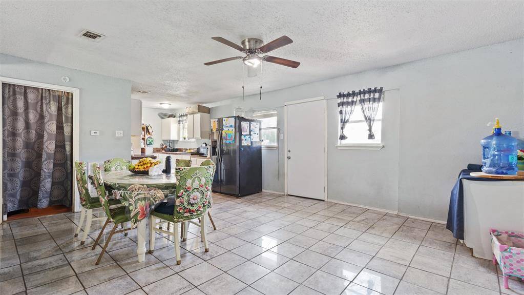 kitchen and dining combo