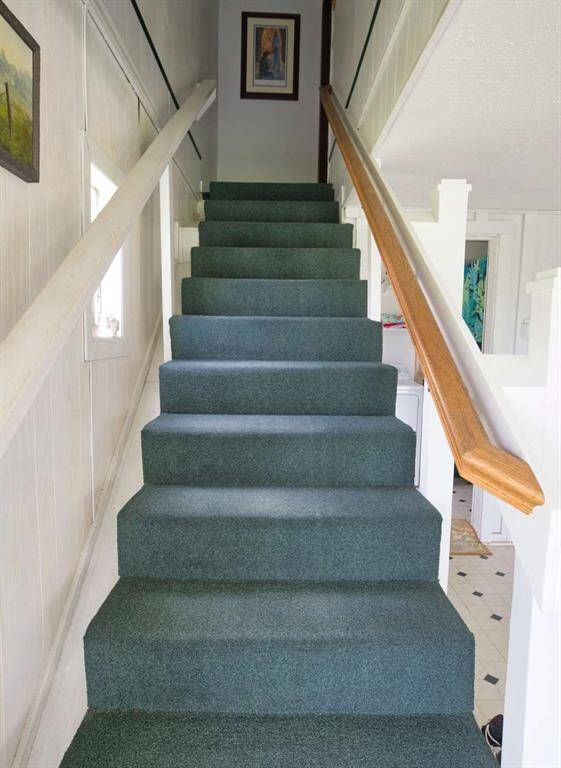 Indoor staircase to the upstairs