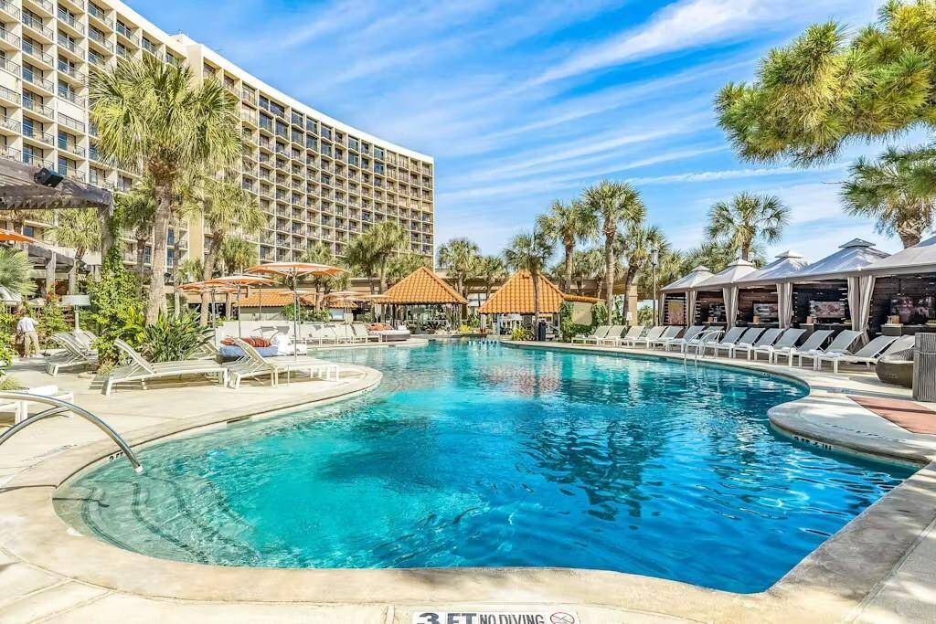 The San Luis resort-style pool welcomes all ages making it perfect for residents, guests, and family fun.