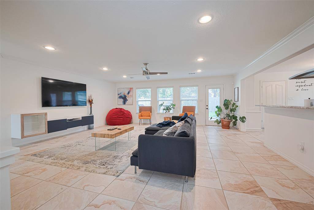 Spacious Living Room