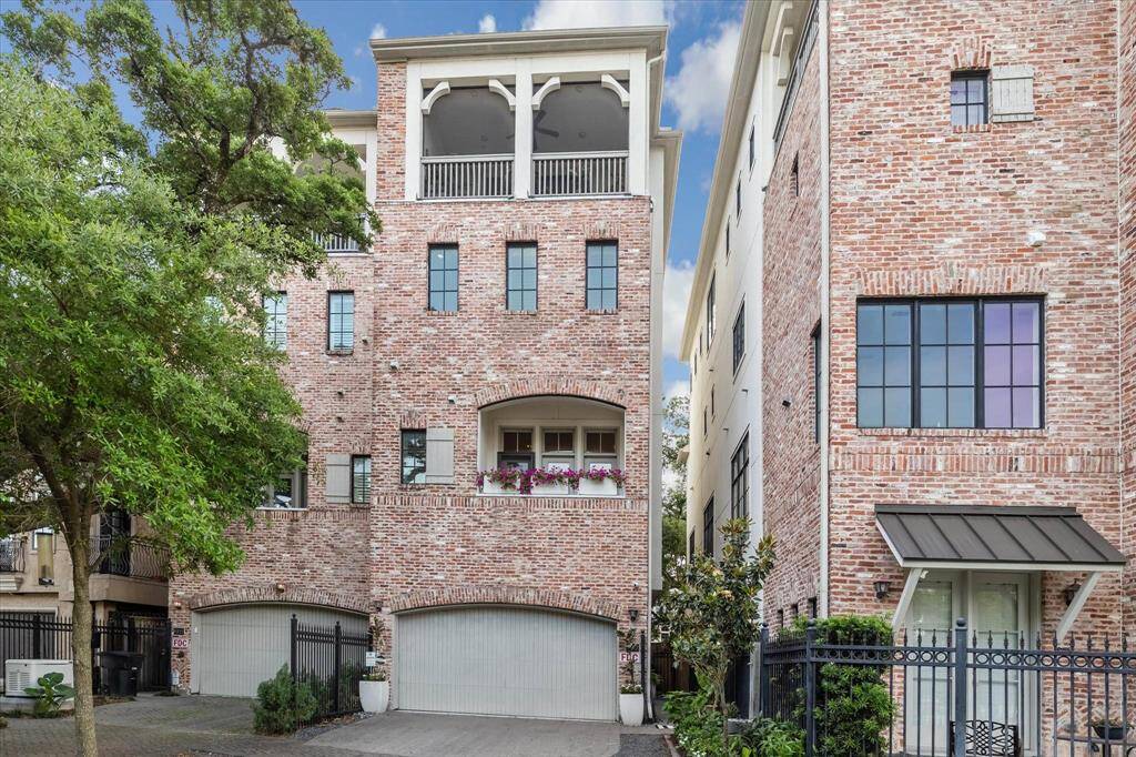 A five-minute walk to Memorial Park, this townhome is located in the desirable Camp Logan neighborhood.  Note the spacious double garage, which features recently added epoxy floors (2023).