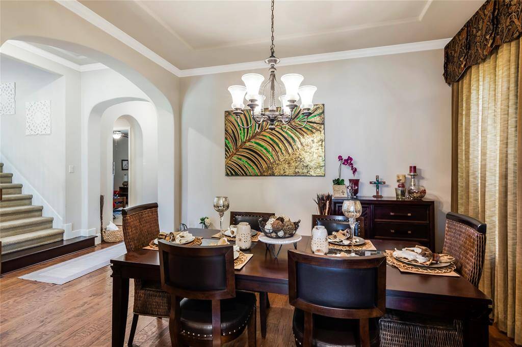 Formal dining room